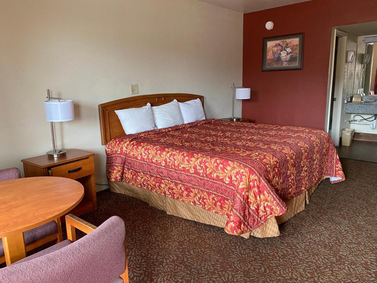 Travel Inn Lackland Sea World Сан-Антоніо Екстер'єр фото